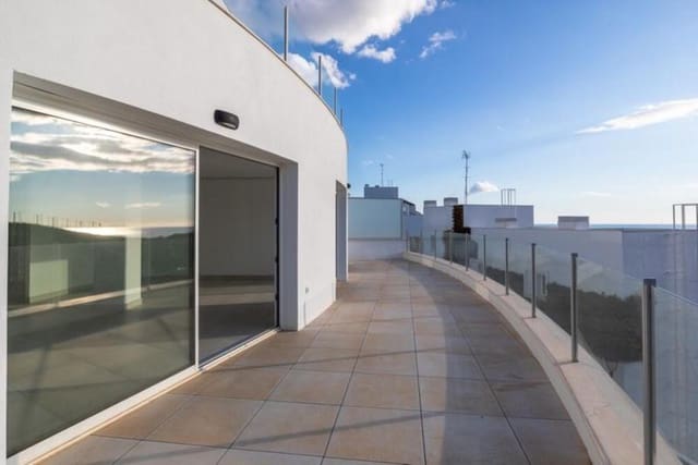 4 soverom Penthouse til salgs i Alto de los Monteros, Marbella med svømmebasseng garasje - € 800 000 (Ref: 9529204)