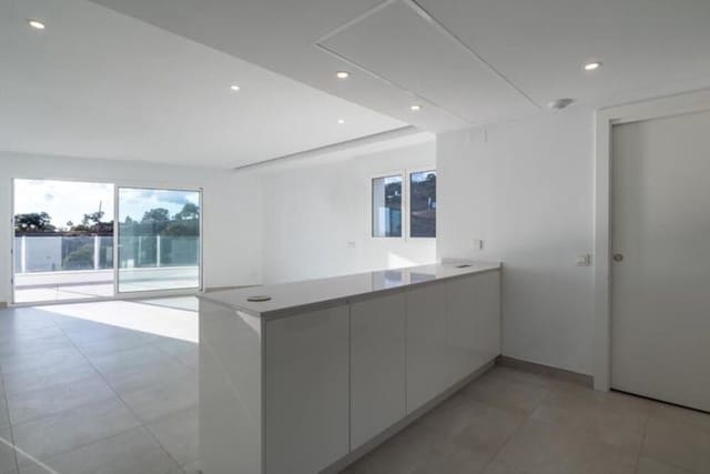 4 slaapkamer Penthouse te koop in Alto de los Monteros, Marbella met zwembad garage - € 800.000 (Ref: 9529204)