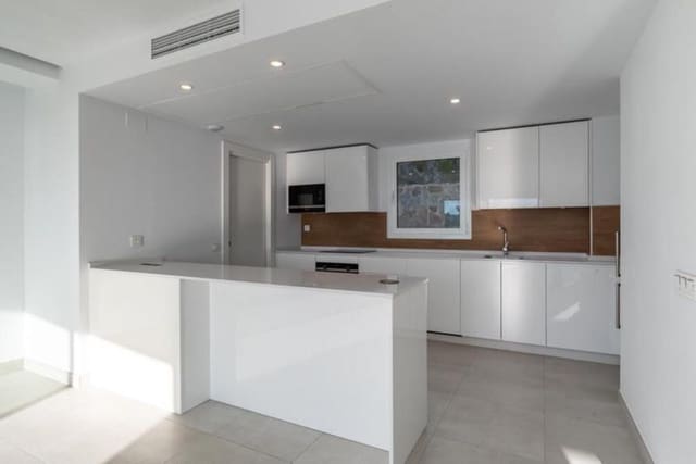 4 slaapkamer Penthouse te koop in Alto de los Monteros, Marbella met zwembad garage - € 800.000 (Ref: 9529204)