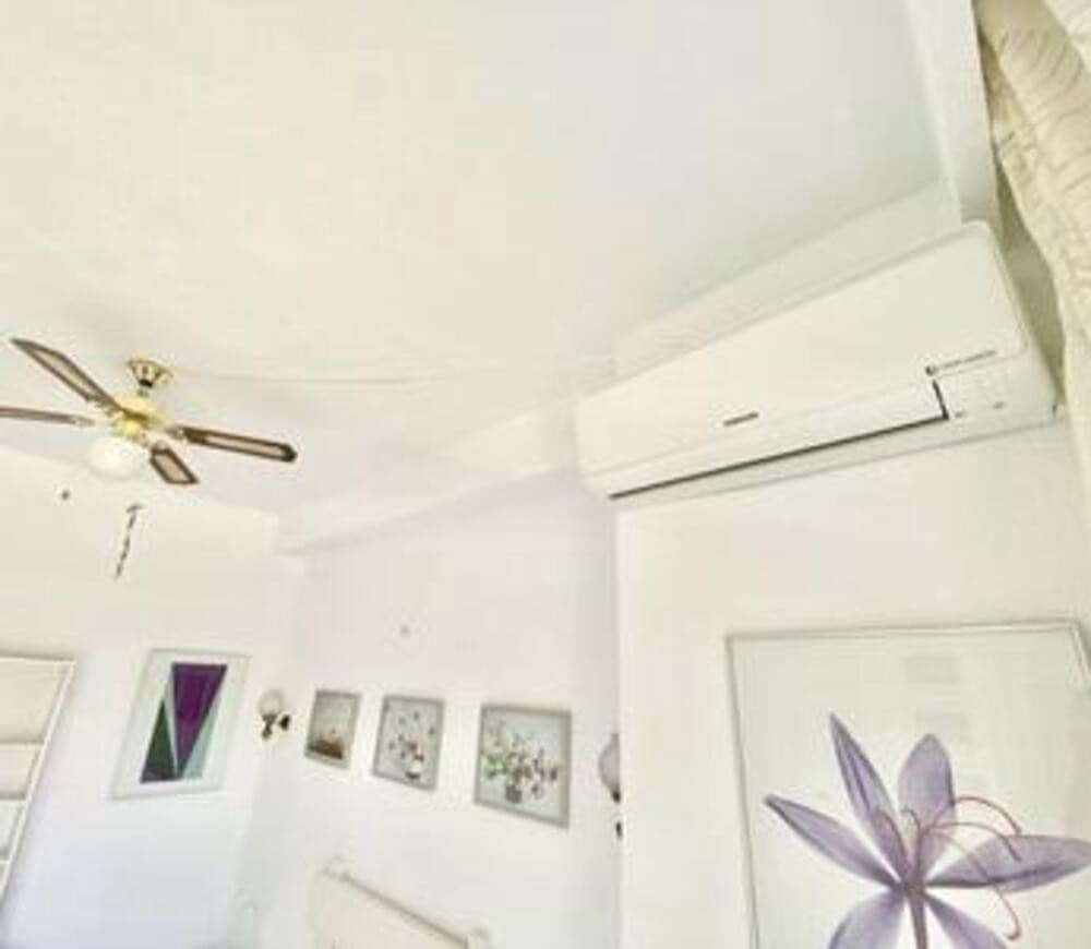 1 quarto Apartamento para arrendar em Marbella com piscina garagem - 1 300 € (Ref: 9529205)