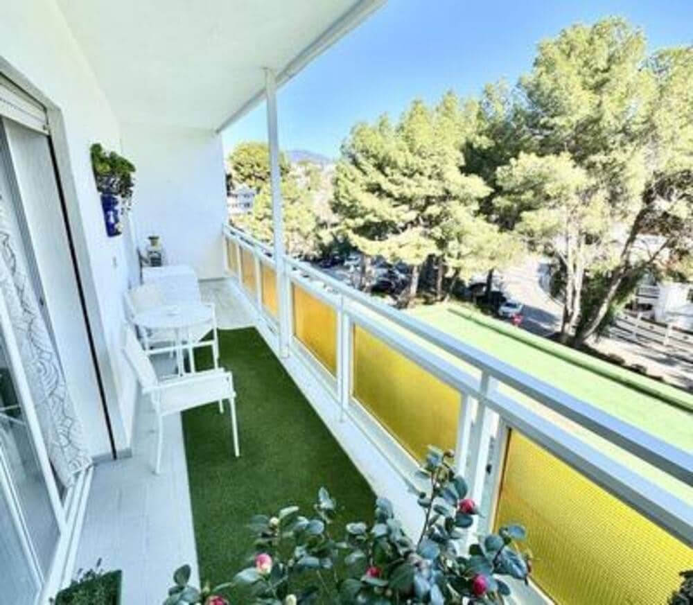1 quarto Apartamento para arrendar em Marbella com piscina garagem - 1 300 € (Ref: 9529205)