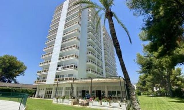 1 quarto Apartamento para arrendar em Las Brisas, Marbella - 1 300 € (Ref: 9529205)