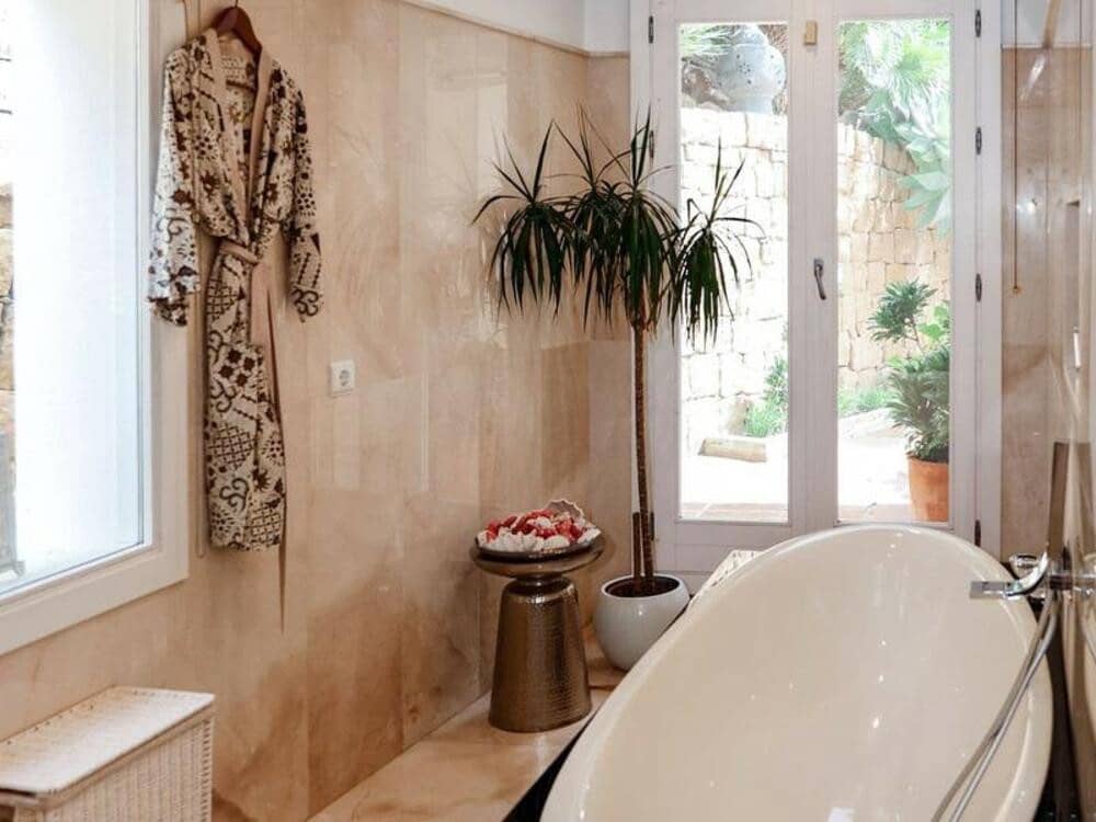 3 camera da letto Villa in vendita in La Quinta con piscina garage - 2.250.000 € (Rif: 9533030)