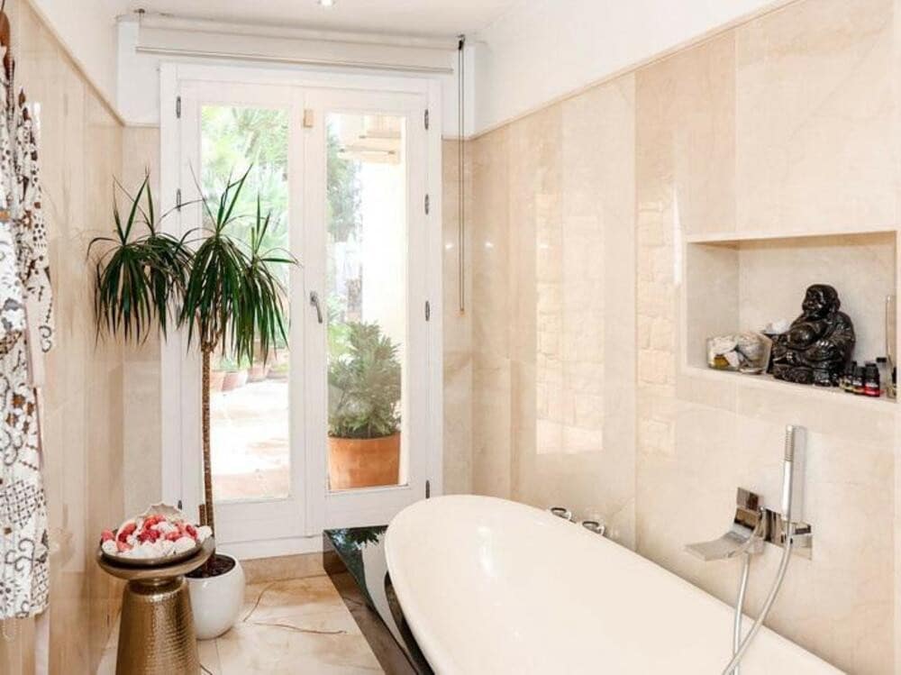 Chalet de 3 habitaciones en La Quinta en alquiler con piscina garaje - 6.500 € (Ref: 9533031)