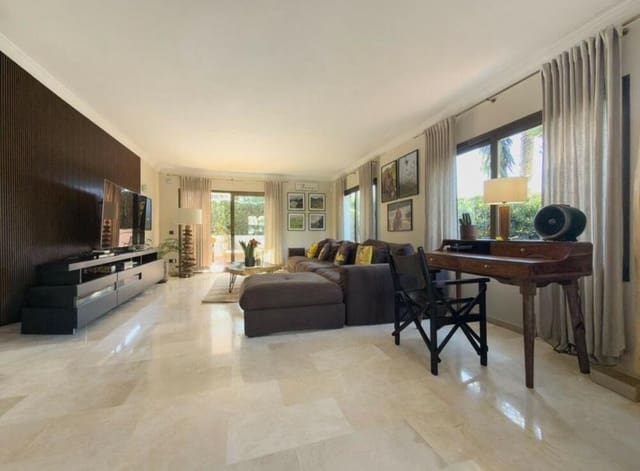 4 camera da letto Appartamento in vendita in Real de Zaragoza, Marbella con piscina garage - 1.100.000 € (Rif: 9533032)