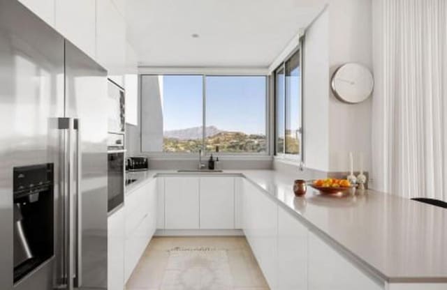 3 quarto Apartamento para venda em Montemayor - Marbella Club, Benahavís com piscina garagem - 925 000 € (Ref: 9533035)