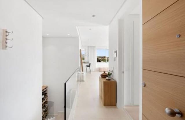 3 quarto Apartamento para venda em Montemayor - Marbella Club, Benahavís com piscina garagem - 925 000 € (Ref: 9533035)