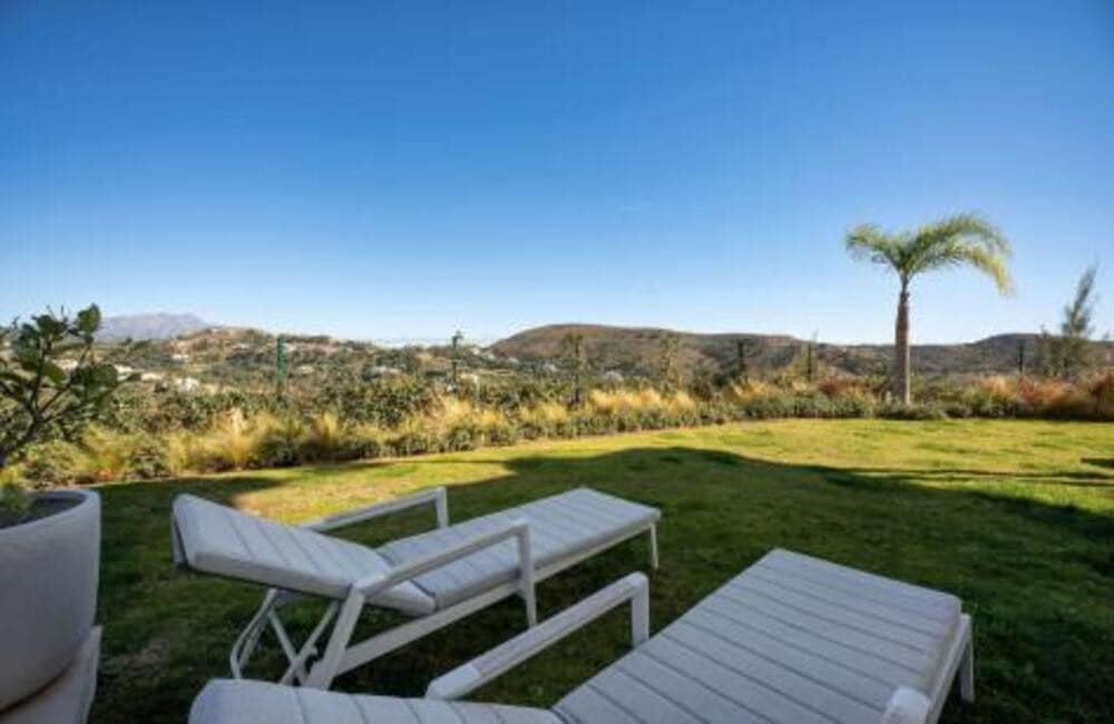 3 quarto Apartamento para venda em Benahavis com piscina garagem - 925 000 € (Ref: 9533035)