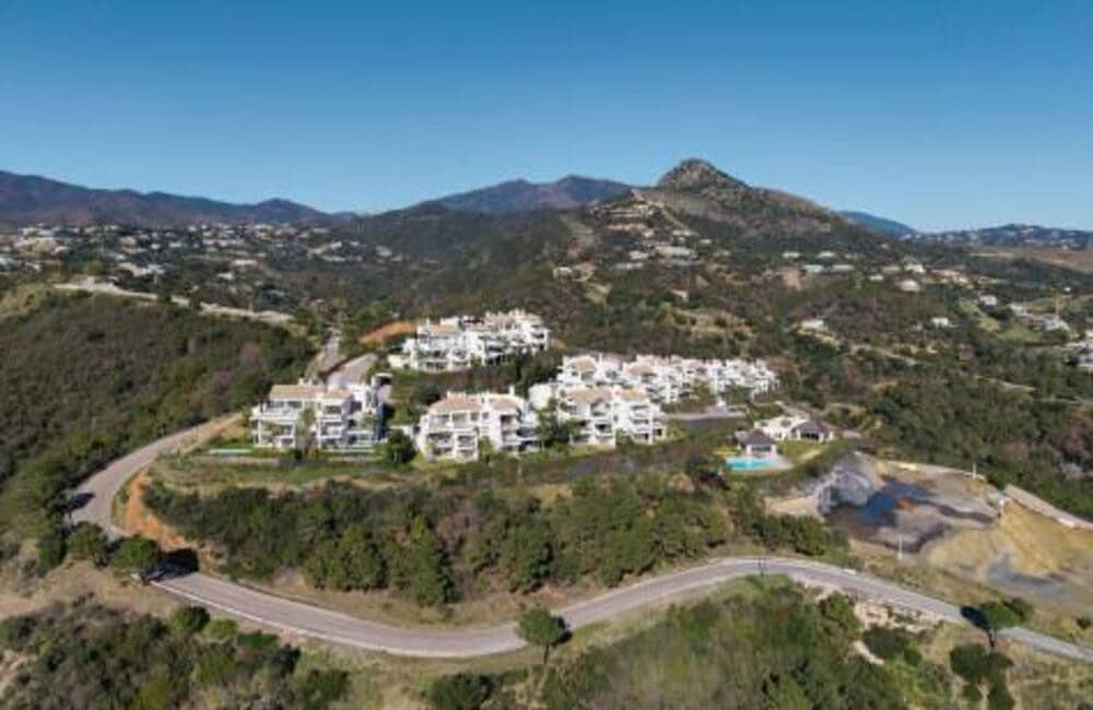 3 quarto Apartamento para venda em Benahavis com piscina garagem - 925 000 € (Ref: 9533035)