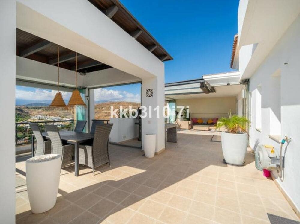 2 makuuhuone Kattohuoneisto myytävänä paikassa Benahavis mukana uima-altaan 
autotalli - 1 190 000 € (Ref: 9533036)