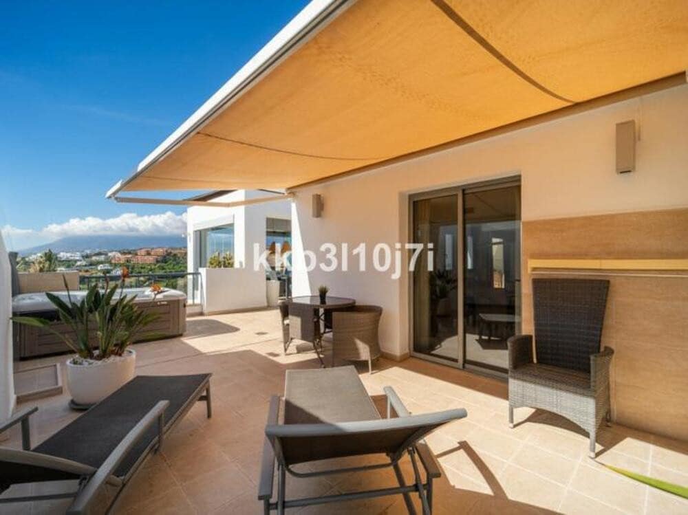 2 makuuhuone Kattohuoneisto myytävänä paikassa Benahavis mukana uima-altaan 
autotalli - 1 190 000 € (Ref: 9533036)