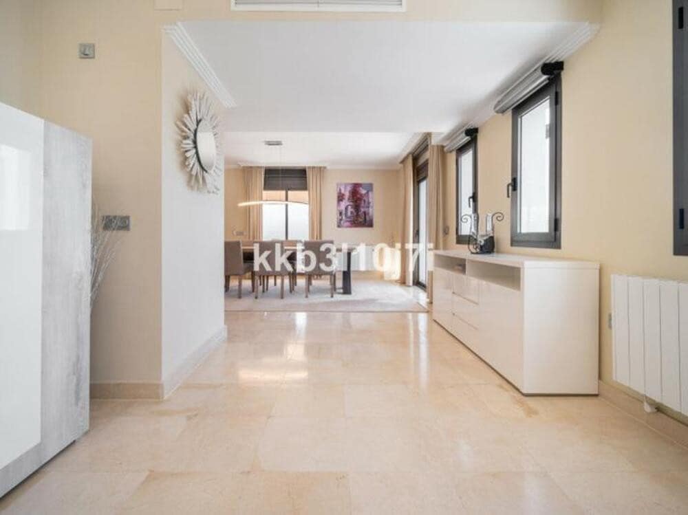 2 makuuhuone Kattohuoneisto myytävänä paikassa Benahavis mukana uima-altaan 
autotalli - 1 190 000 € (Ref: 9533036)