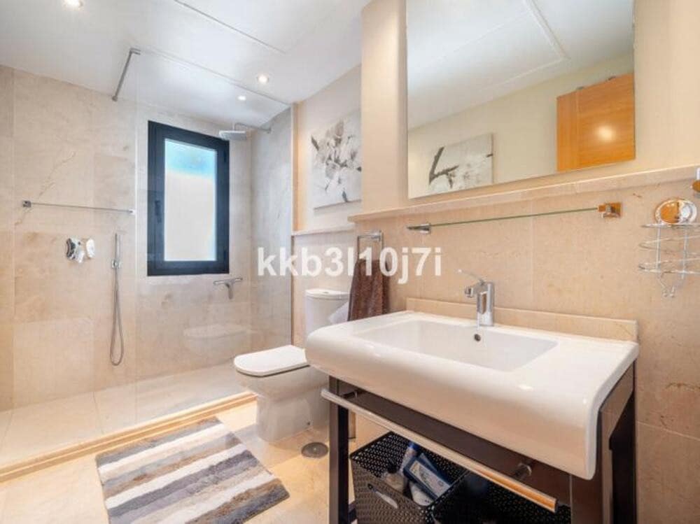 2 makuuhuone Kattohuoneisto myytävänä paikassa Benahavis mukana uima-altaan 
autotalli - 1 190 000 € (Ref: 9533036)