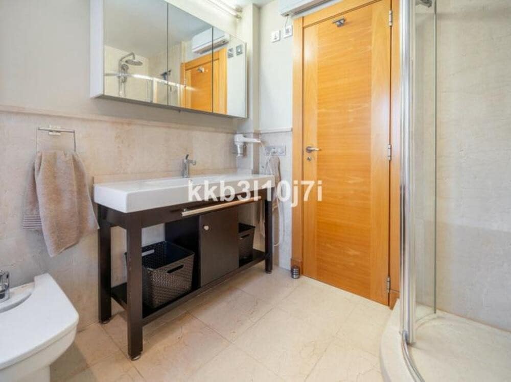 2 makuuhuone Kattohuoneisto myytävänä paikassa Benahavis mukana uima-altaan 
autotalli - 1 190 000 € (Ref: 9533036)