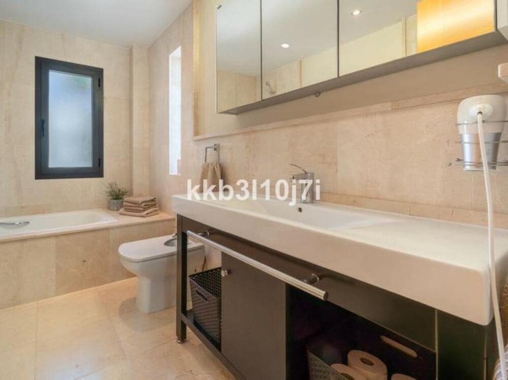 2 makuuhuone Kattohuoneisto myytävänä paikassa Benahavis mukana uima-altaan 
autotalli - 1 190 000 € (Ref: 9533036)