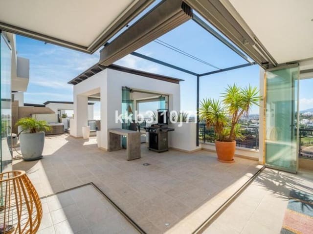 2 makuuhuone Kattohuoneisto myytävänä paikassa Los Flamingos, Benahavís mukana uima-altaan 
autotalli - 1 190 000 € (Ref: 9533036)