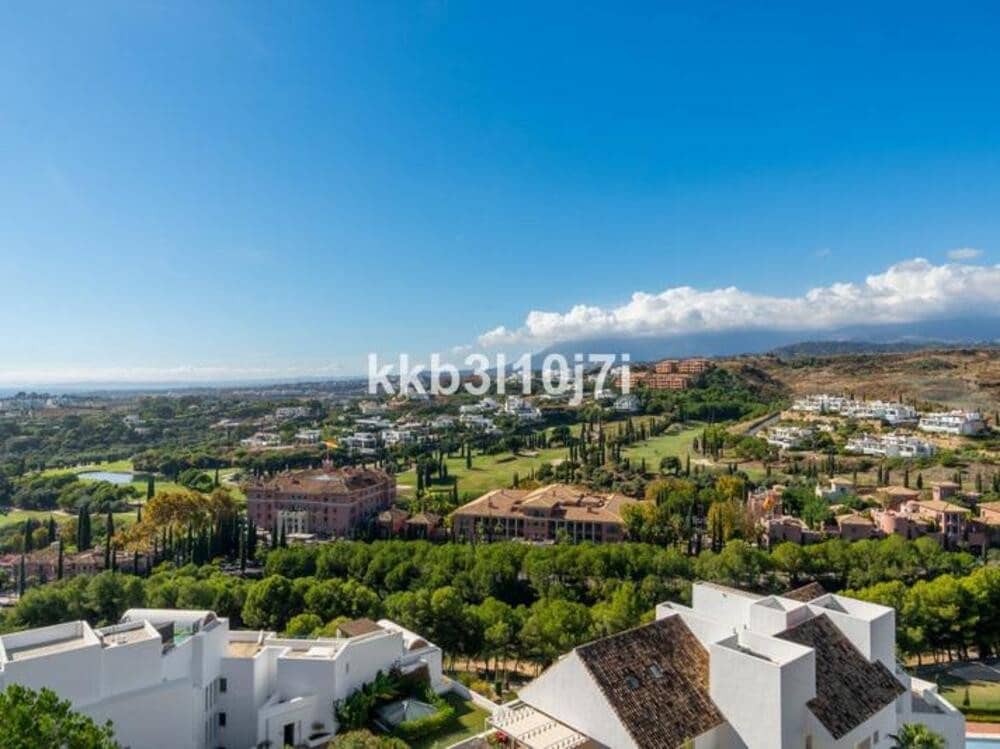 2 makuuhuone Kattohuoneisto myytävänä paikassa Benahavis mukana uima-altaan 
autotalli - 1 190 000 € (Ref: 9533036)