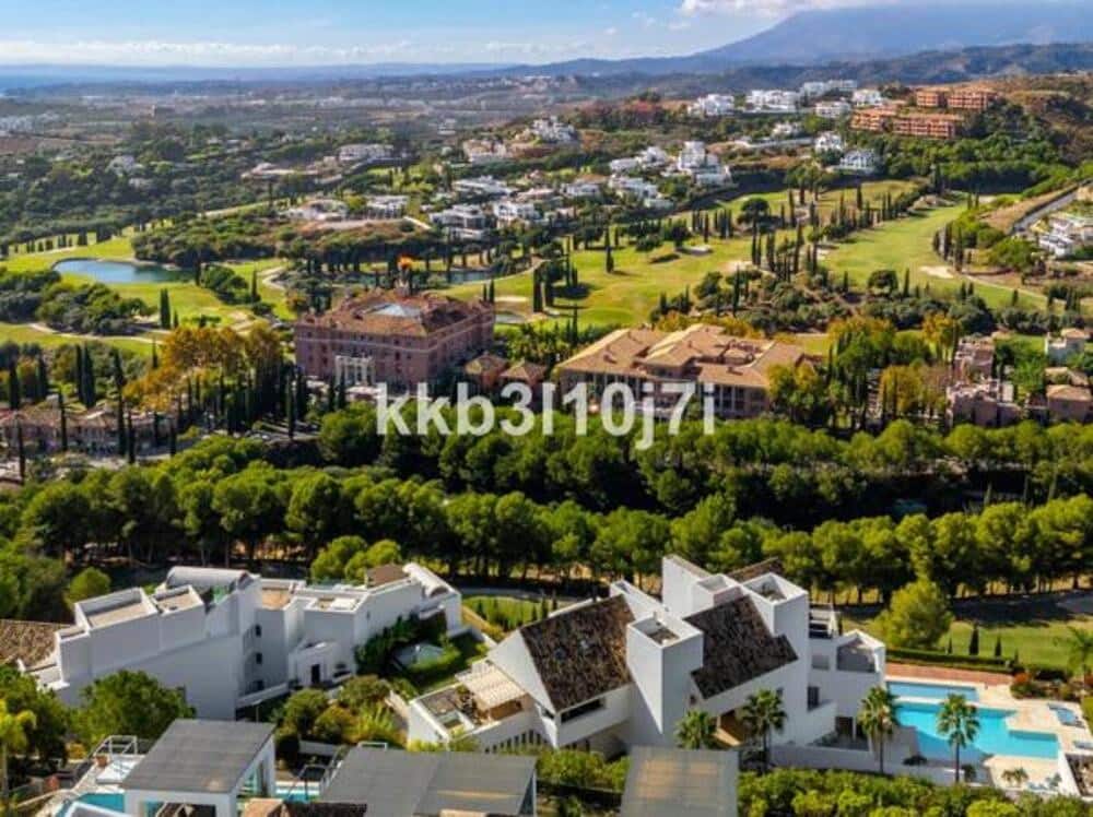 2 makuuhuone Kattohuoneisto myytävänä paikassa Benahavis mukana uima-altaan 
autotalli - 1 190 000 € (Ref: 9533036)