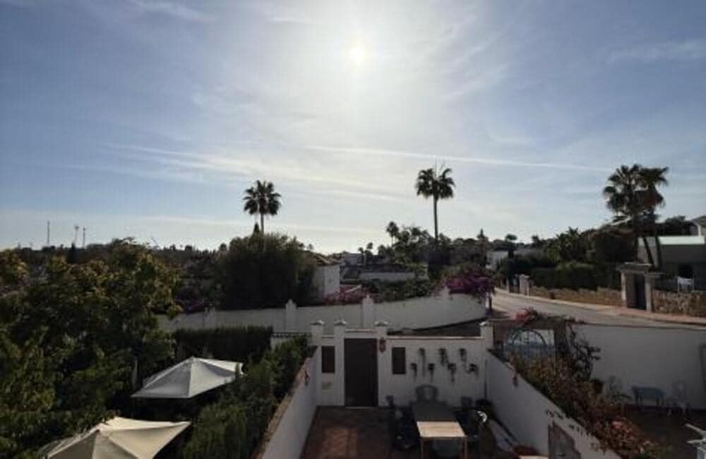 3 sypialnia Dom do wynajęcia w Marbella z basenem garażem - 3 600 € (Ref: 9533037)