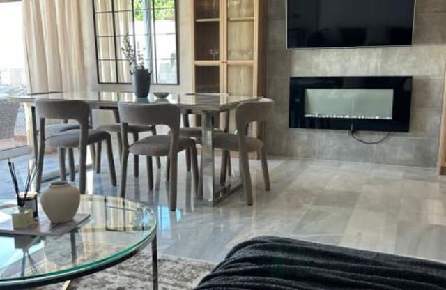 3 sypialnia Dom do wynajęcia w Los Naranjos, Marbella z basenem garażem - 3 600 € (Ref: 9533037)