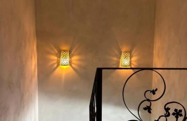 3 sypialnia Dom do wynajęcia w Los Naranjos, Marbella z basenem garażem - 3 600 € (Ref: 9533037)