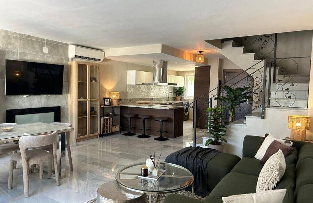 3 sypialnia Dom do wynajęcia w Marbella z basenem garażem - 3 600 € (Ref: 9533037)