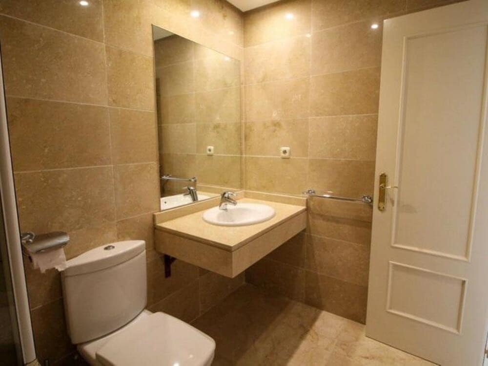 2 quarto Apartamento para arrendar em Marbella com piscina garagem - 1 800 € (Ref: 9535374)