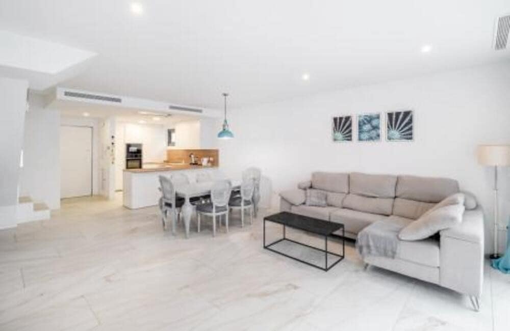 Casa de 3 habitaciones en Marbella en venta con piscina - 750.000 € (Ref: 9535375)