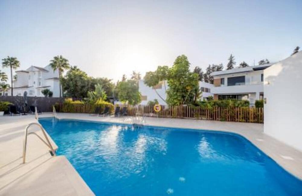Casa de 3 habitaciones en Marbella en venta con piscina - 750.000 € (Ref: 9535375)