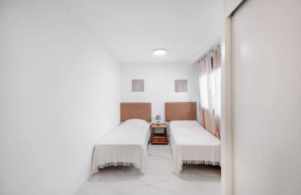 Casa de 3 habitaciones en Marbella en alquiler con piscina - 3.000 € (Ref: 9535376)