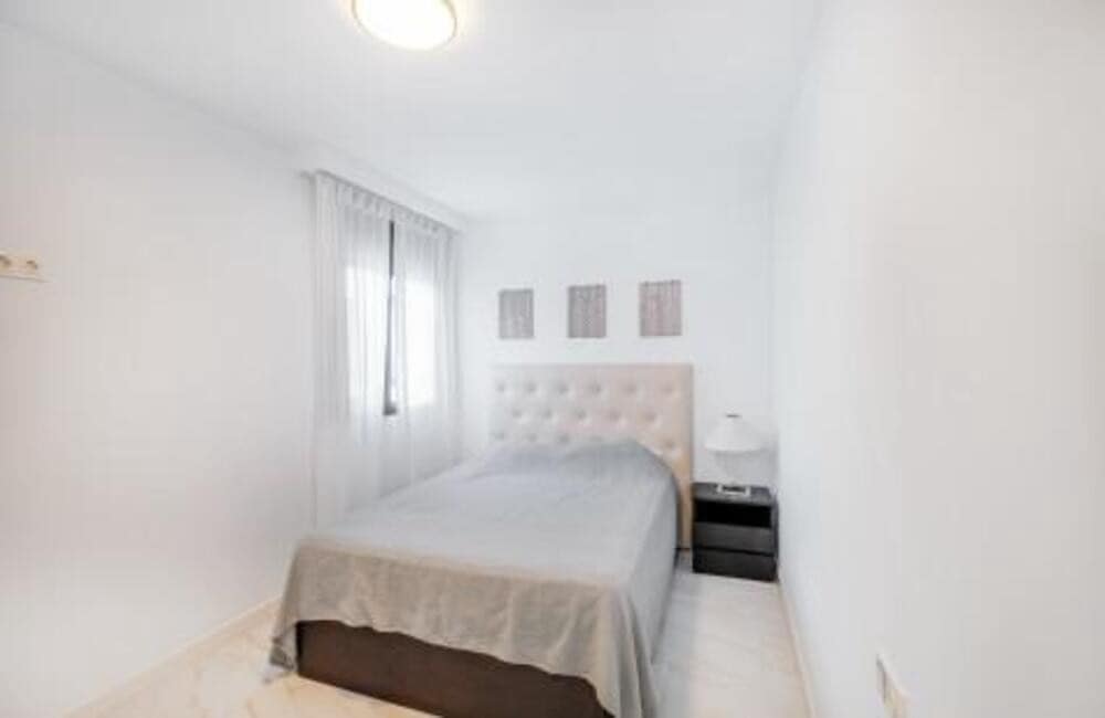 3 sypialnia Dom na kwatery wakacyjne w Marbella z basenem - 700 € (Ref: 9535377)