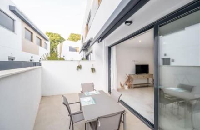 3 sypialnia Dom na kwatery wakacyjne w Los Naranjos, Marbella z basenem - 700 € (Ref: 9535377)