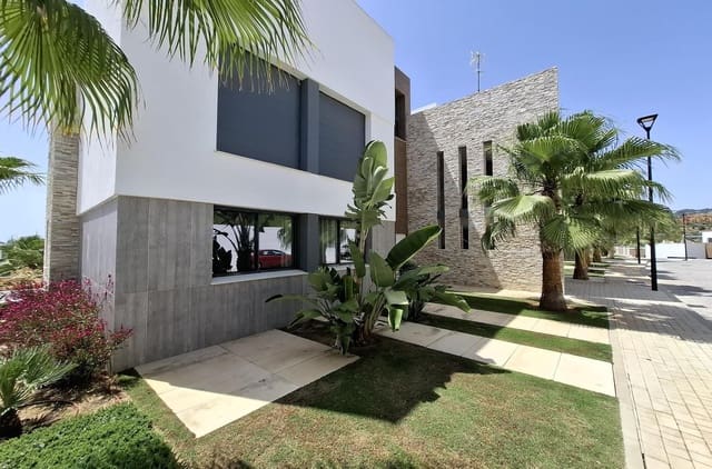 3 Zimmer Penthouse zu vermieten in Cabopino - Artola, Marbella mit Pool Garage - 4.500 € (Ref: 9535378)