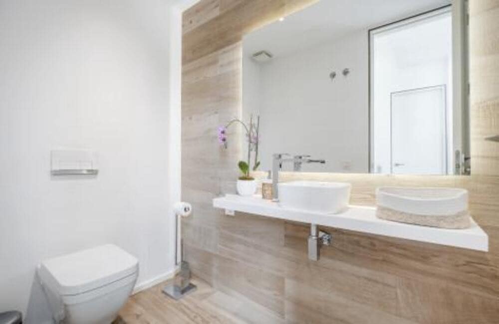 4 bedroom Villa for rent in Benahavis with pool garage - € 12,500 (Ref: 9535379)