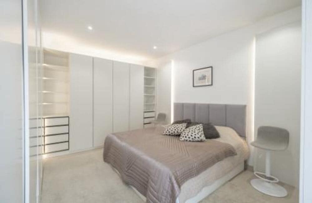 4 bedroom Villa for rent in Benahavis with pool garage - € 12,500 (Ref: 9535379)