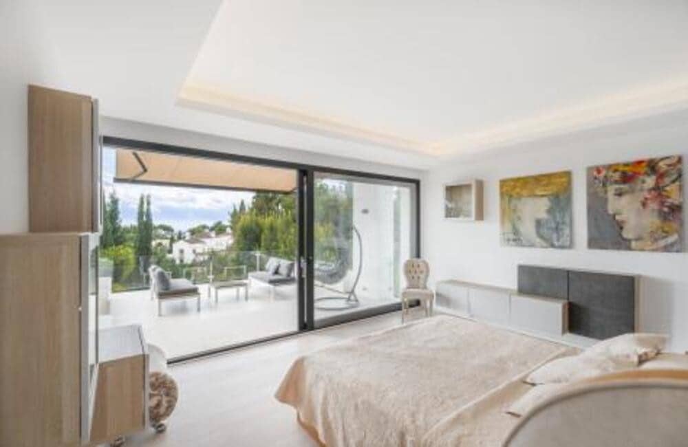 4 bedroom Villa for rent in Benahavis with pool garage - € 12,500 (Ref: 9535379)