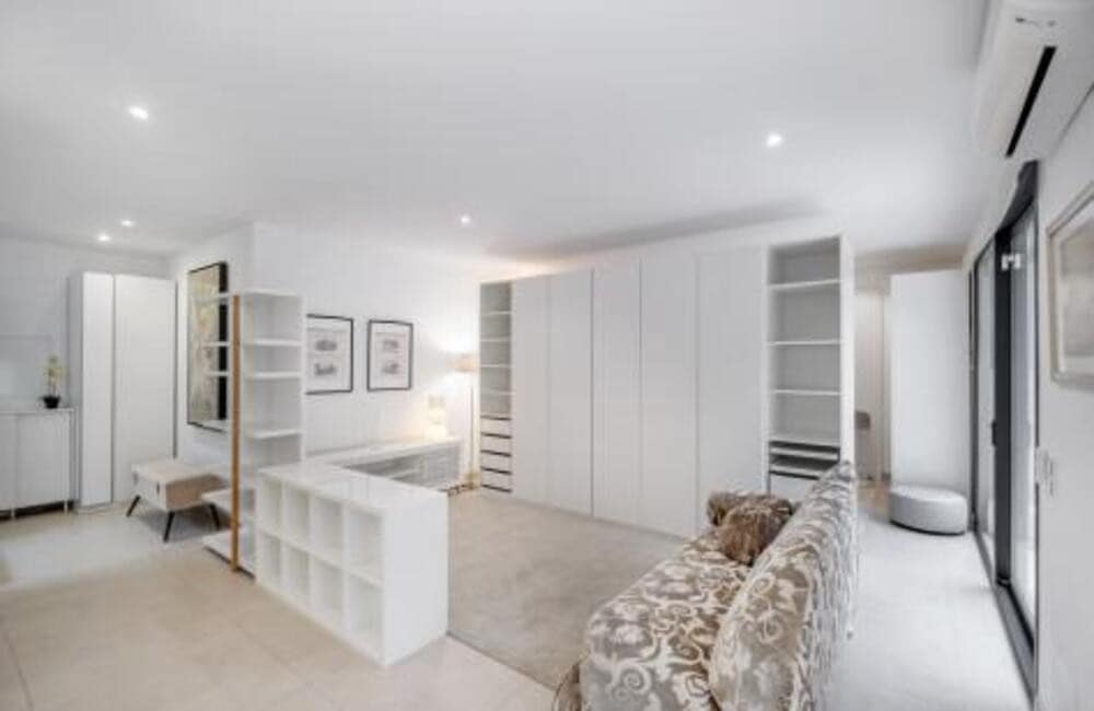 4 bedroom Villa for rent in Benahavis with pool garage - € 12,500 (Ref: 9535379)