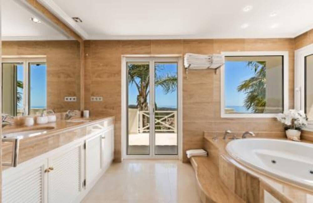 6 sovrum Villa att hyra i Marbella med pool garage - 15 000 € (Ref: 9535381)