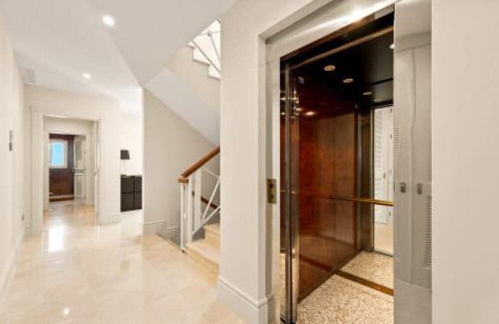 6 sovrum Villa att hyra i Marbella med pool garage - 15 000 € (Ref: 9535381)