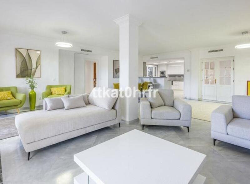 3 bedroom Apartment for rent in Marbella with pool garage - € 5,500 (Ref: 9540564)