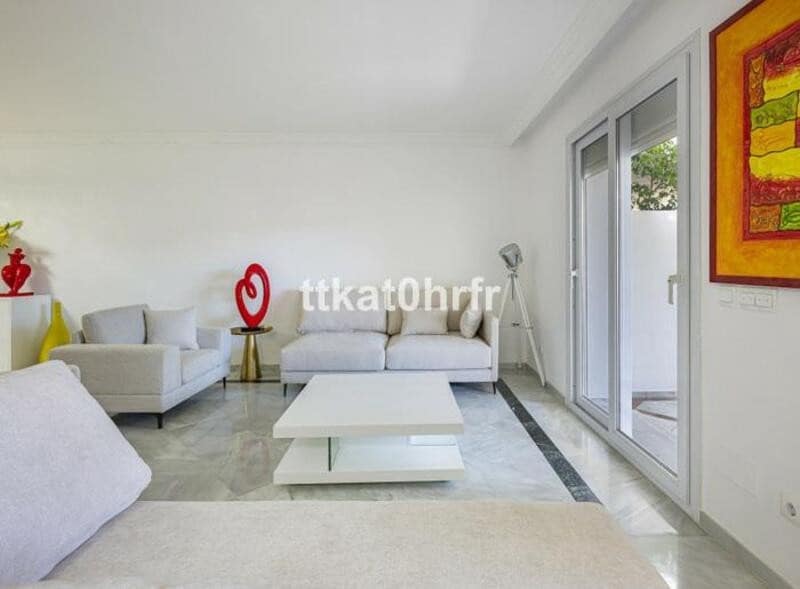 3 bedroom Apartment for rent in Marbella with pool garage - € 5,500 (Ref: 9540564)