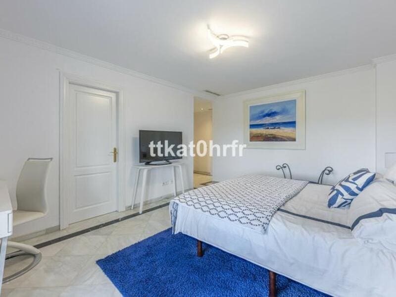3 bedroom Apartment for rent in Marbella with pool garage - € 5,500 (Ref: 9540564)