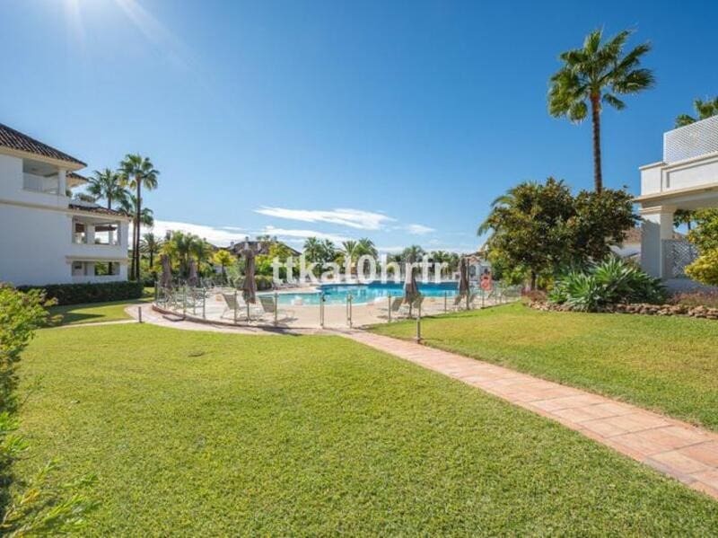 3 bedroom Apartment for rent in Marbella with pool garage - € 5,500 (Ref: 9540564)