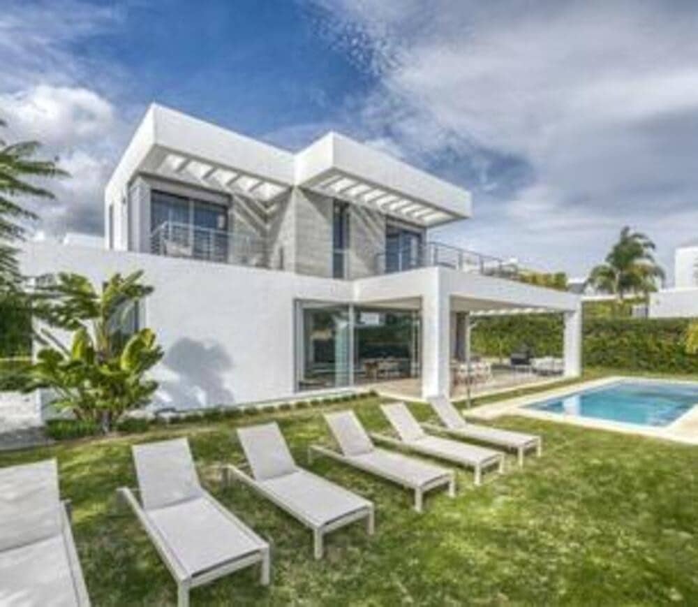 5 quarto Moradia para venda em Cancelada com piscina garagem - 2 350 000 € (Ref: 9542844)