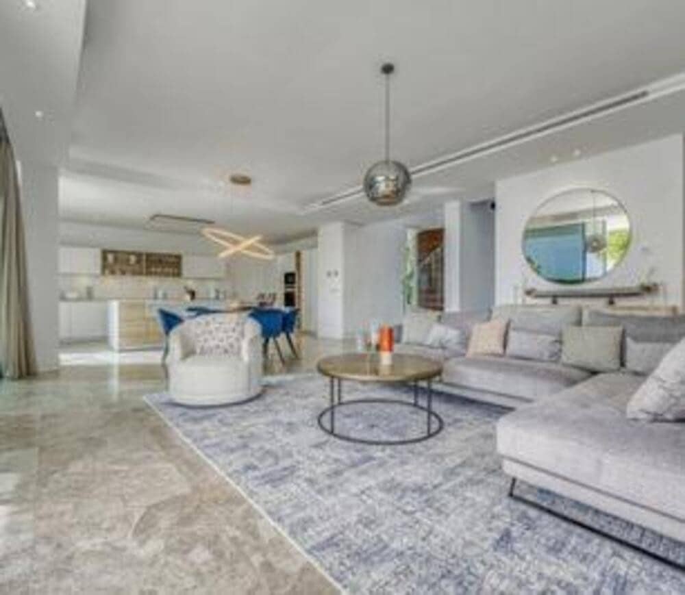 5 quarto Moradia para venda em Cancelada com piscina garagem - 2 350 000 € (Ref: 9542844)