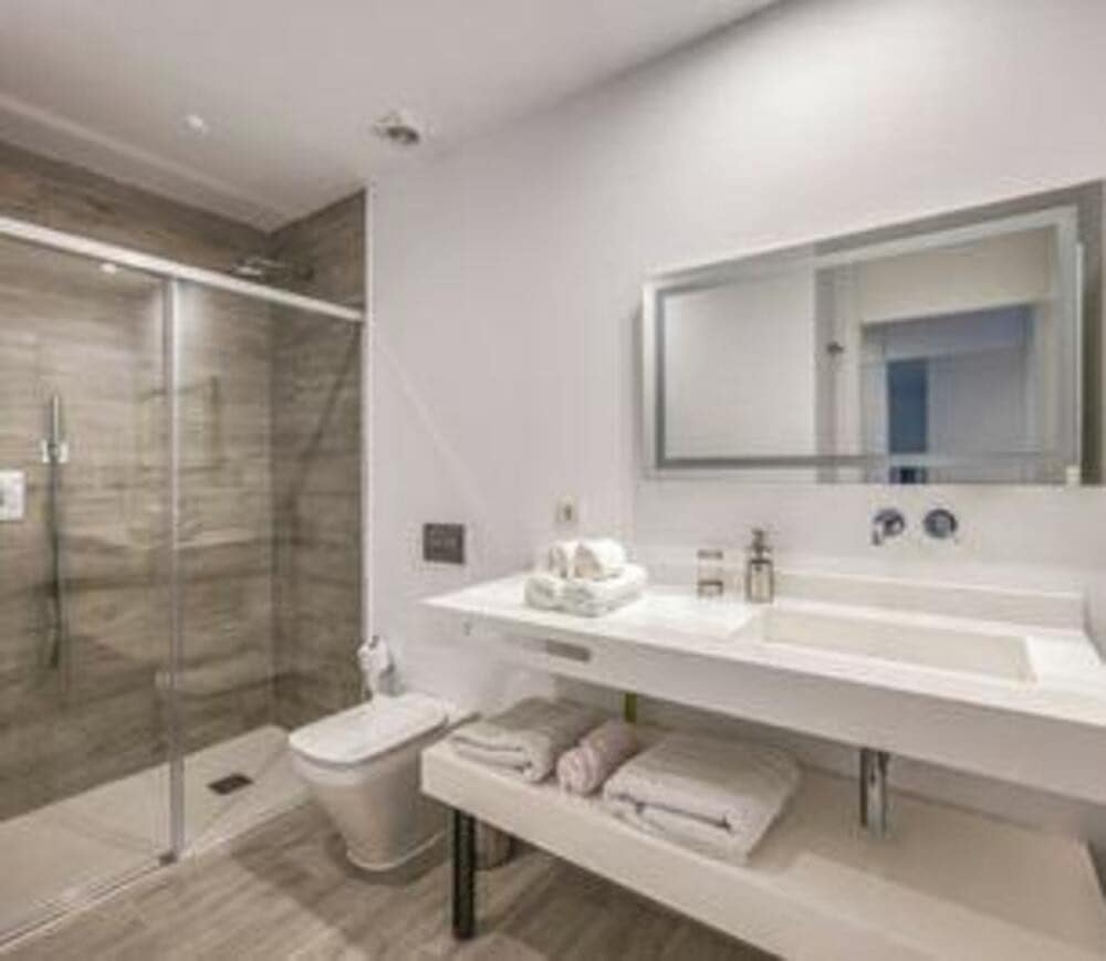 5 quarto Moradia para venda em Cancelada com piscina garagem - 2 350 000 € (Ref: 9542844)