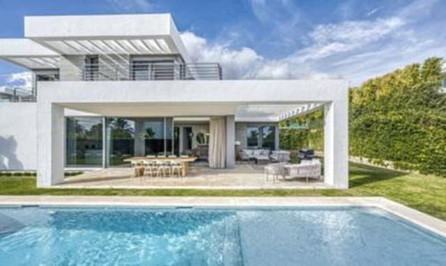 5 Zimmer Villa zu verkaufen in Cancelada, Estepona mit Pool Garage - 2.350.000 € (Ref: 9542844)