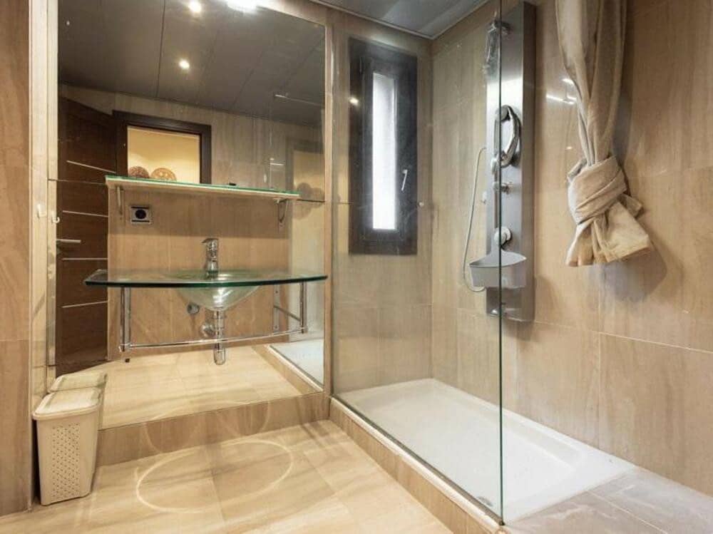 3 soverom Leilighet til salgs i Estepona med svømmebasseng garasje - € 695 000 (Ref: 9542845)