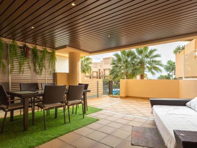 Apartamento de 3 habitaciones en El Padrón, Estepona en venta con piscina garaje - 695.000 € (Ref: 9542845)