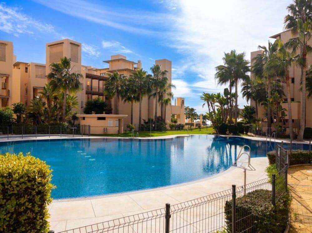 3 Zimmer Apartment zu verkaufen in Estepona mit Pool Garage - 695.000 € (Ref: 9542845)